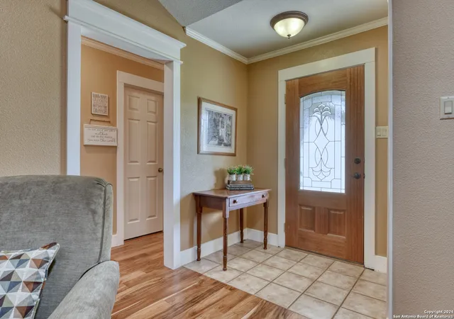 Photo 4 of Single family home for sale at 1333 Continental Dr S, Pleasanton, TX 78064 | MLS# 1920211 | Listing updated on 2025-12-20