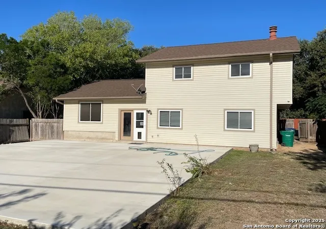 Photo 4 of Sale Pending at 7114 Breeze Holw, San Antonio, TX 78250 | MLS# 1920272 | Listing updated on 2026-01-28