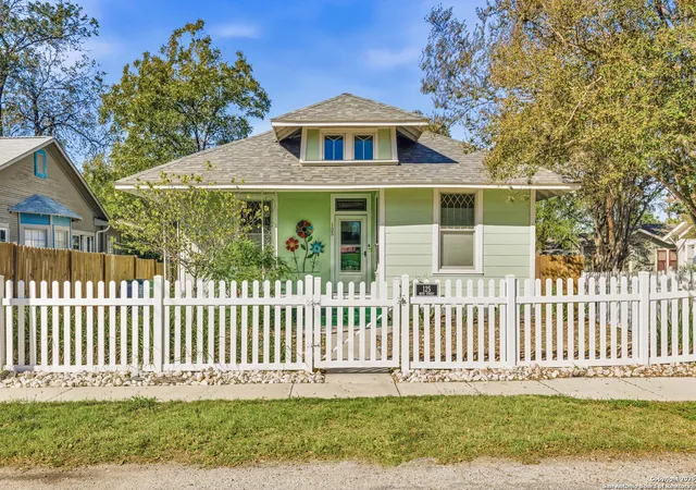 1st image of 125 Muth, San Antonio, TX 78208 | MLS# 1920286