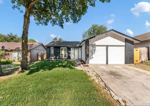 2nd image of 6335 Marrogot Run, San Antonio, TX 78233 | MLS# 1920309