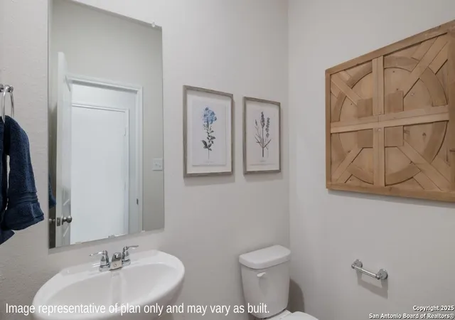 Photo 3 of Sale Pending at 22822 Tee Shot, San Antonio, TX 78261 | MLS# 1920328 | Listing updated on 2025-11-25
