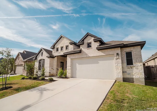 Photo 3 of Single family home for sale at 923 Salzach, New Braunfels, TX 78130 | MLS# 1920330 | Listing updated on 2026-02-14