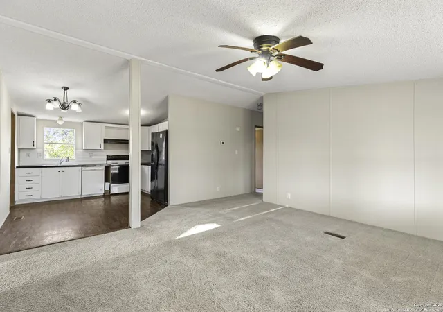 5th image of 645 Old Luling, Lockhart, TX 78644 | MLS# 1920341
