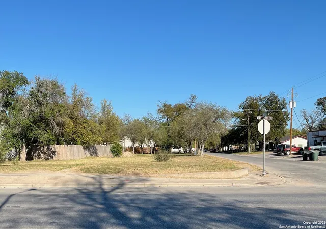 Photo 1 of Land for sale at 328 S Getty, Uvalde, TX 78801 | MLS# 1920363 | Listing updated on 2026-01-20