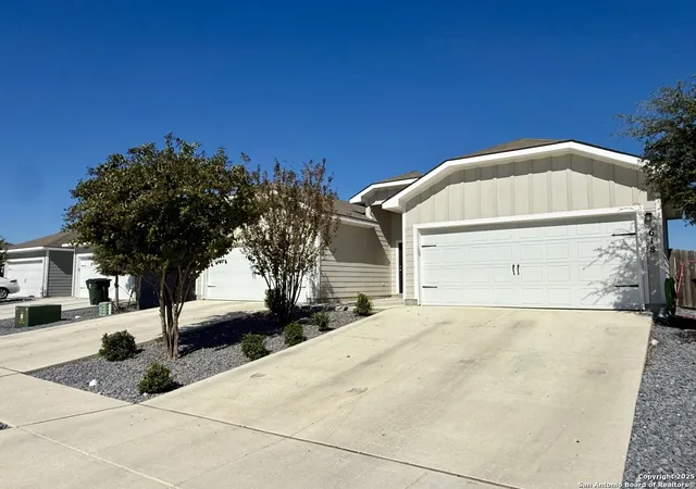 2nd image of 616/618 Heathers, Seguin, TX 78155 | MLS# 1920369