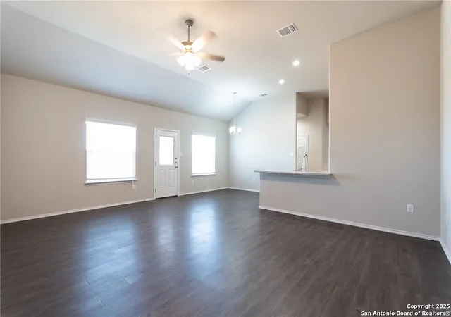 3rd image of 616/618 Heathers, Seguin, TX 78155 | MLS# 1920369
