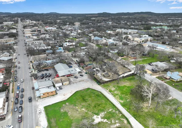 3rd image of 115 Pecan St, Boerne, TX 78006 | MLS# 1920373