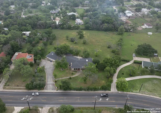 5th image of 1618 Hillcrest Dr, San Antonio, TX 78228 | MLS# 1920402