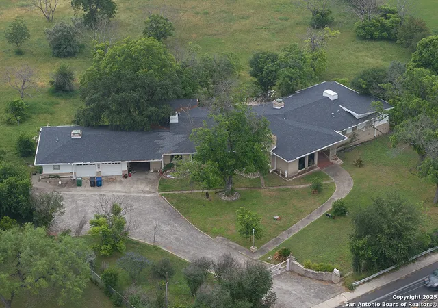 1st image of 1618 Hillcrest Dr, San Antonio, TX 78228 | MLS# 1920402