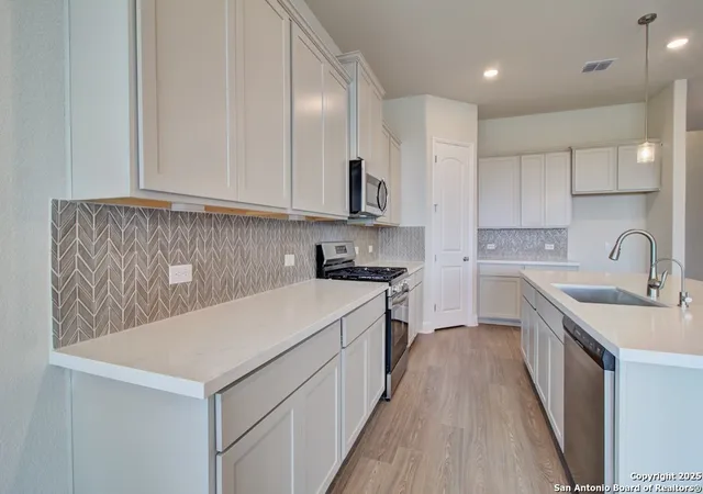 4th image of 8016 Trail Grant, Schertz, TX 78154 | MLS# 1920404