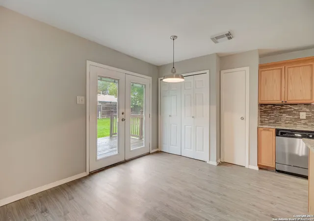 Photo 4 of Single family home for sale at 13614 Larkbrook, San Antonio, TX 78233 | MLS# 1920426 | Listing updated on 2025-12-05