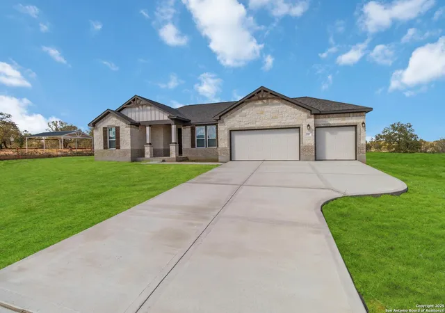 Photo 3 of Single family home for sale at 21137 Jordan's Ranch Way, San Antonio, TX 78264 | MLS# 1920442 | Listing updated on 2025-12-03