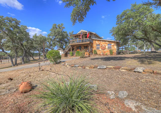 Photo 3 of Single family home for sale at 1631 Cattail, Canyon Lake, TX 78133 | MLS# 1920500 | Listing updated on 2025-11-15