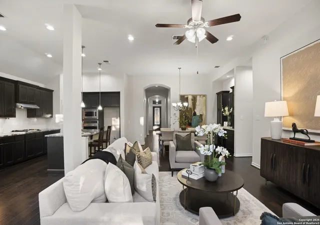 Photo 4 of Single family home for sale at 111 Cimarron, Boerne, TX 78006 | MLS# 1920545 | Listing updated on 2026-02-10