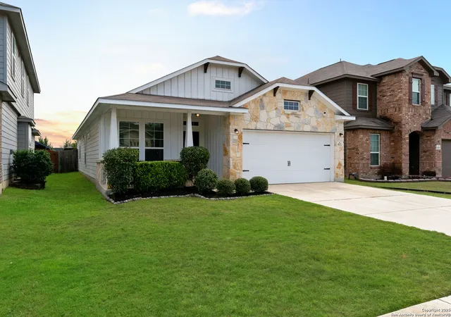 2nd image of 8232 Breezy, Schertz, TX 78154 | MLS# 1920551