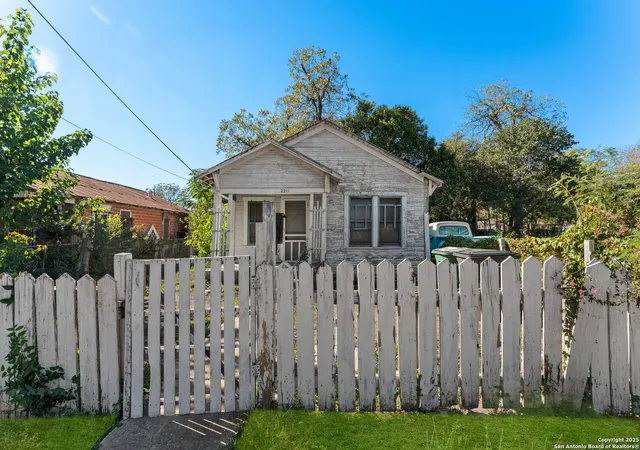 Photo 3 of Single family home for sale at 2211 S Navidad, San Antonio, TX 78207 | MLS# 1920633 | Listing updated on 2025-11-30