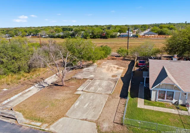 3rd image of 8802 Catalina Bay Dr, San Antonio, TX 78242 | MLS# 1920653