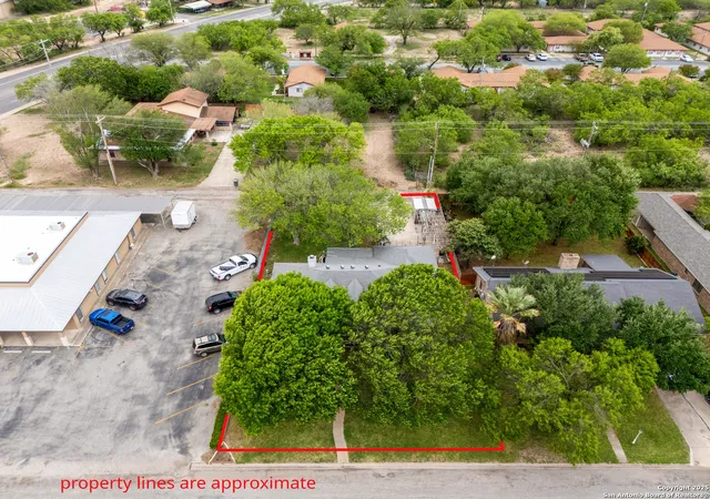 38th image of 109 Weeping Willow, Uvalde, TX 78801 | MLS# 1920686
