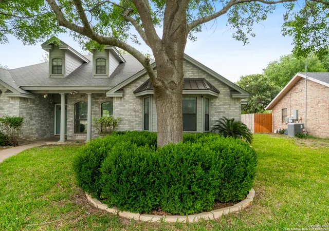 4th image of 109 Weeping Willow, Uvalde, TX 78801 | MLS# 1920686