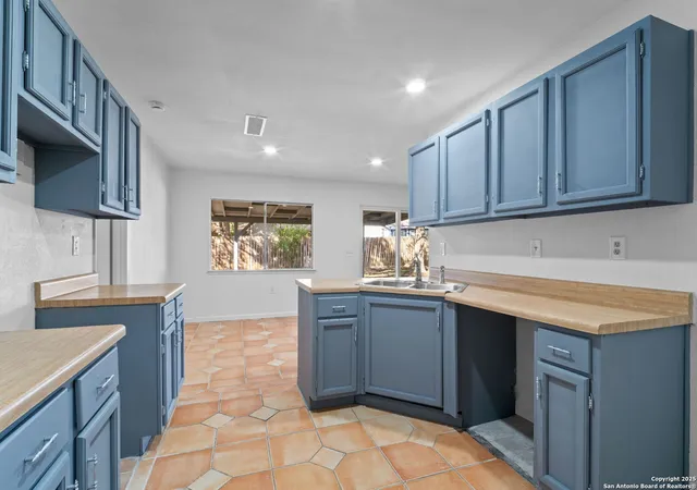 Photo 3 of Sale Pending at 9419 Lands Point St, San Antonio, TX 78250 | MLS# 1920732 | Listing updated on 2025-11-30