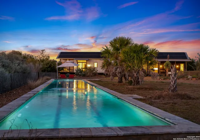 Photo 4 of House for sale at 514 County Road 669, Devine, TX 78016 | MLS# 1920733 | Listing updated on 2026-04-22
