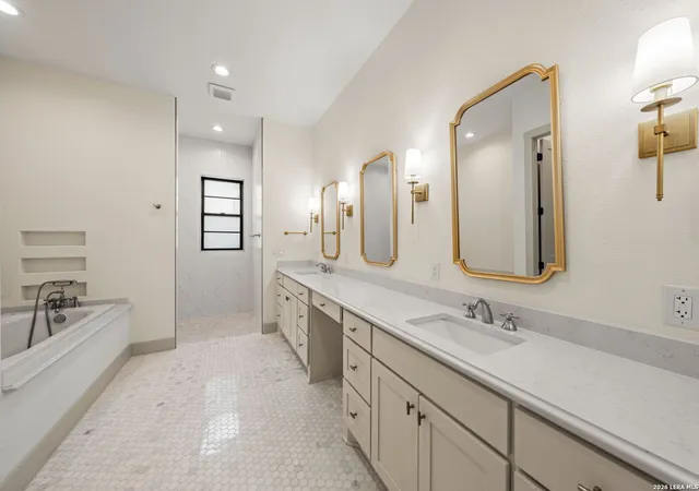 Photo 3 of Sale Pending at 1025 Comanche Hills, Kerrville, TX 78028 | MLS# 1920748 | Listing updated on 2026-08-01