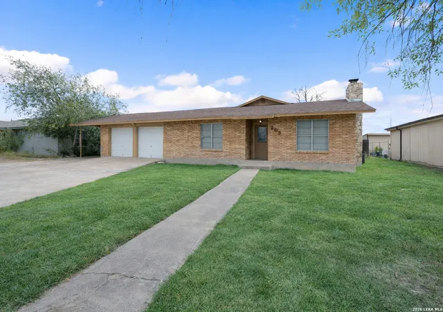 Photo 2 of Single family home for sale at 203 Margaret, Del Rio, TX 78840 | MLS# 1920763 | Listing updated on 2026-08-07
