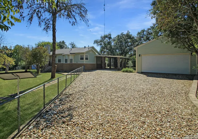 Photo 2 of Sale Pending at 1102 Mendelin, San Antonio, TX 78260 | MLS# 1920768 | Listing updated on 2026-01-14