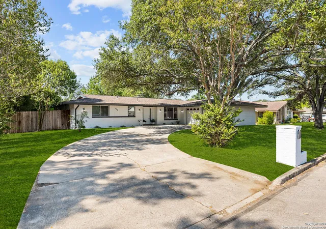 2nd image of 446 Spaceway Dr, Windcrest, TX 78239 | MLS# 1920805