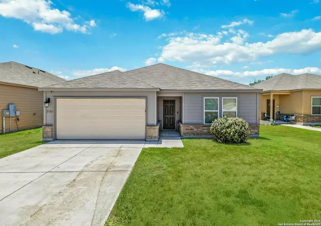 Photo 1 of Sale Pending at 2126 Fishing Trl, San Antonio, TX 78224 | MLS# 1920868 | Listing updated on 2025-12-18