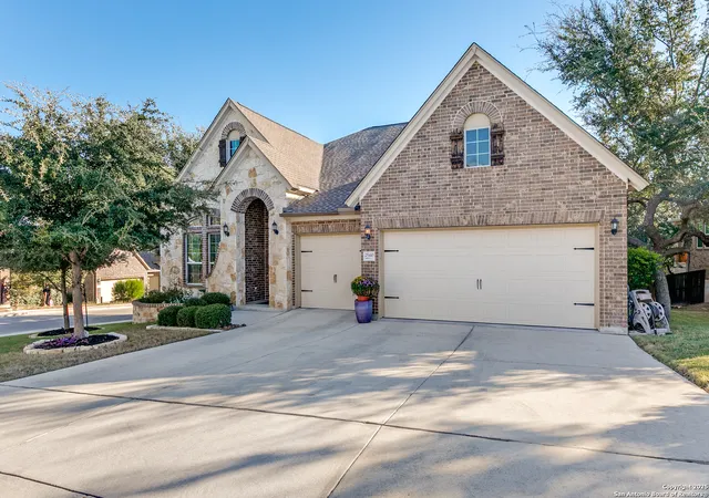 Photo 2 of Sale Pending at 25410 Tidal Crk, San Antonio, TX 78255 | MLS# 1920963 | Listing updated on 2025-12-07
