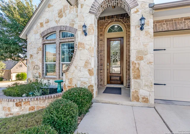Photo 3 of Sale Pending at 25410 Tidal Crk, San Antonio, TX 78255 | MLS# 1920963 | Listing updated on 2025-12-07