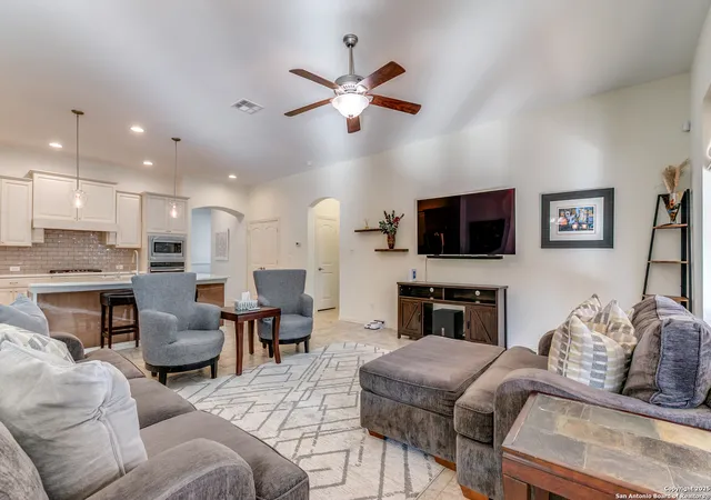 Photo 4 of Sale Pending at 25410 Tidal Crk, San Antonio, TX 78255 | MLS# 1920963 | Listing updated on 2025-12-07
