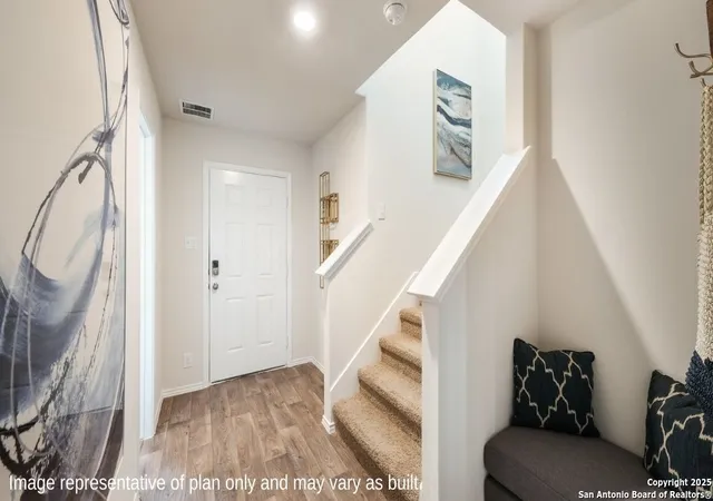 Photo 3 of Sale Pending at 149 Western Gull Dr, San Antonio, TX 78228 | MLS# 1920966 | Listing updated on 2025-12-30
