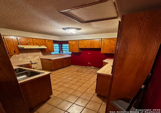 Photo 3 of Sale Pending at 5742 White Feather, San Antonio, TX 78242 | MLS# 1920973 | Listing updated on 2025-11-21