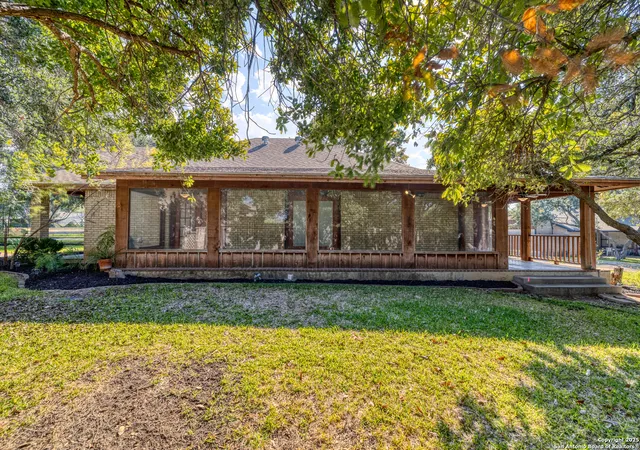 4th image of 165 Cottonwood Pave, Uvalde, TX 78801 | MLS# 1920977
