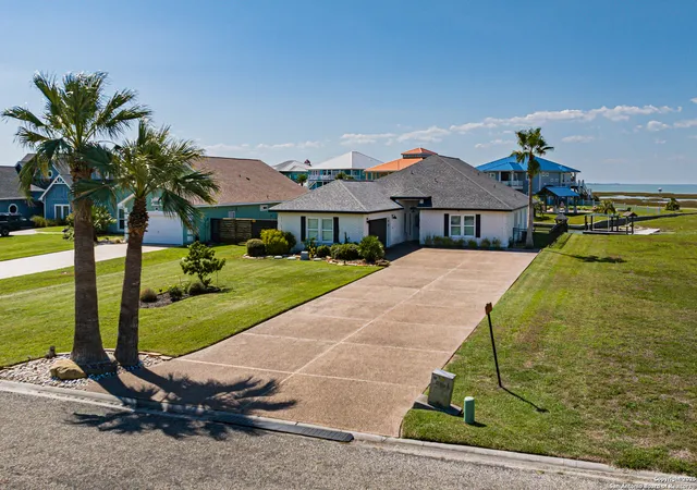 50th image of 30 Peets Bend, Rockport, TX 78382 | MLS# 1921055