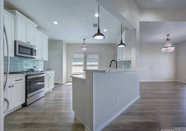 5th image of 30 Peets Bend, Rockport, TX 78382 | MLS# 1921055