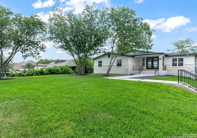 5th image of 630 E Sunshine Dr, San Antonio, TX 78228 | MLS# 1921102