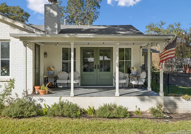 3rd image of 127 Larkwood Dr, San Antonio, TX 78209 | MLS# 1921131