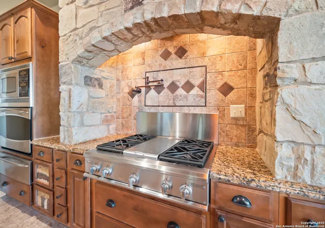 5th image of 957 Phantom Rider, Spring Branch, TX 78070 | MLS# 1921148