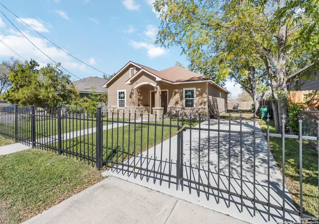 Photo 2 of Sale Pending at 1611 Santa Rita, San Antonio, TX 78214 | MLS# 1921156 | Listing updated on 2026-03-16