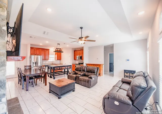 Photo 3 of Single family home for sale at 176 Brooklynn, Canyon Lake, TX 78133 | MLS# 1921194 | Listing updated on 2026-04-09