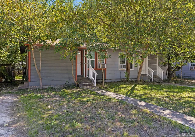 3rd image of 1030/1032 Haynes, San Marcos, TX 78666 | MLS# 1921252