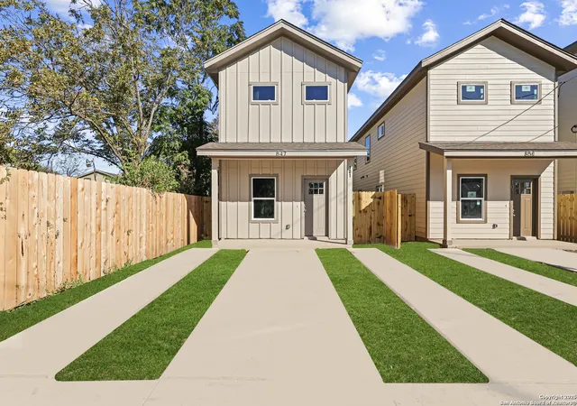 Photo 1 of Sale Pending at 851 Porter St, San Antonio, TX 78210 | MLS# 1921275 | Listing updated on 2026-02-12