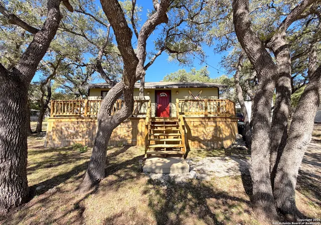 Photo 1 of Sale Pending at 1647 Westview Ct, Canyon Lake, TX 78133 | MLS# 1921292 | Listing updated on 2025-12-17