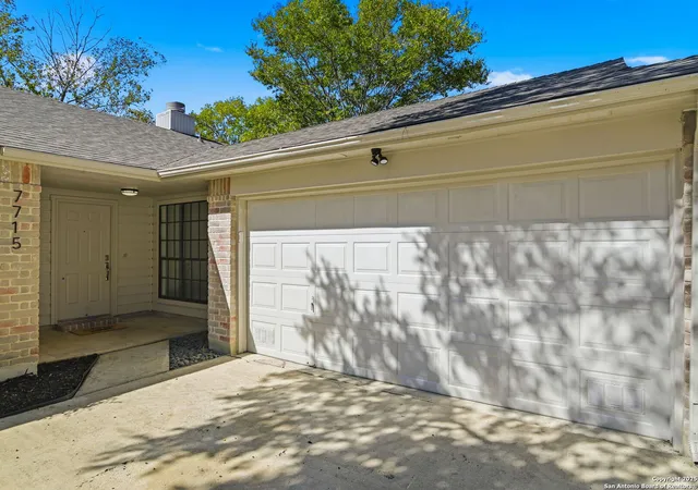 Photo 1 of Sale Pending at 7715 Nimrod, San Antonio, TX 78240 | MLS# 1921370 | Listing updated on 2025-11-23
