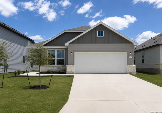 Homes for sale in Seguin, TX | 4141 Bermuda Ln, Seguin, TX 78155 | MLS# 1921445