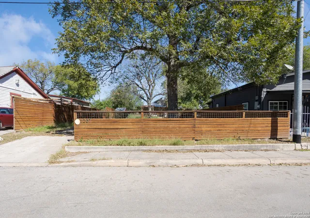 Photo 3 of Land for sale at 207 Forrest, San Antonio, TX 78204 | MLS# 1921471 | Listing updated on 2026-08-19