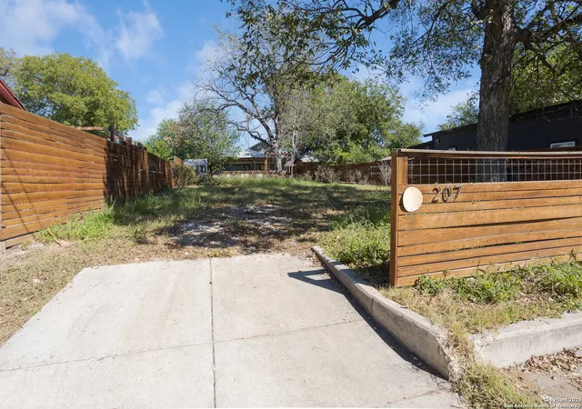 Photo 3 of Land for sale at 207 Forrest, San Antonio, TX 78204 | MLS# 1921471 | Listing updated on 2026-08-19